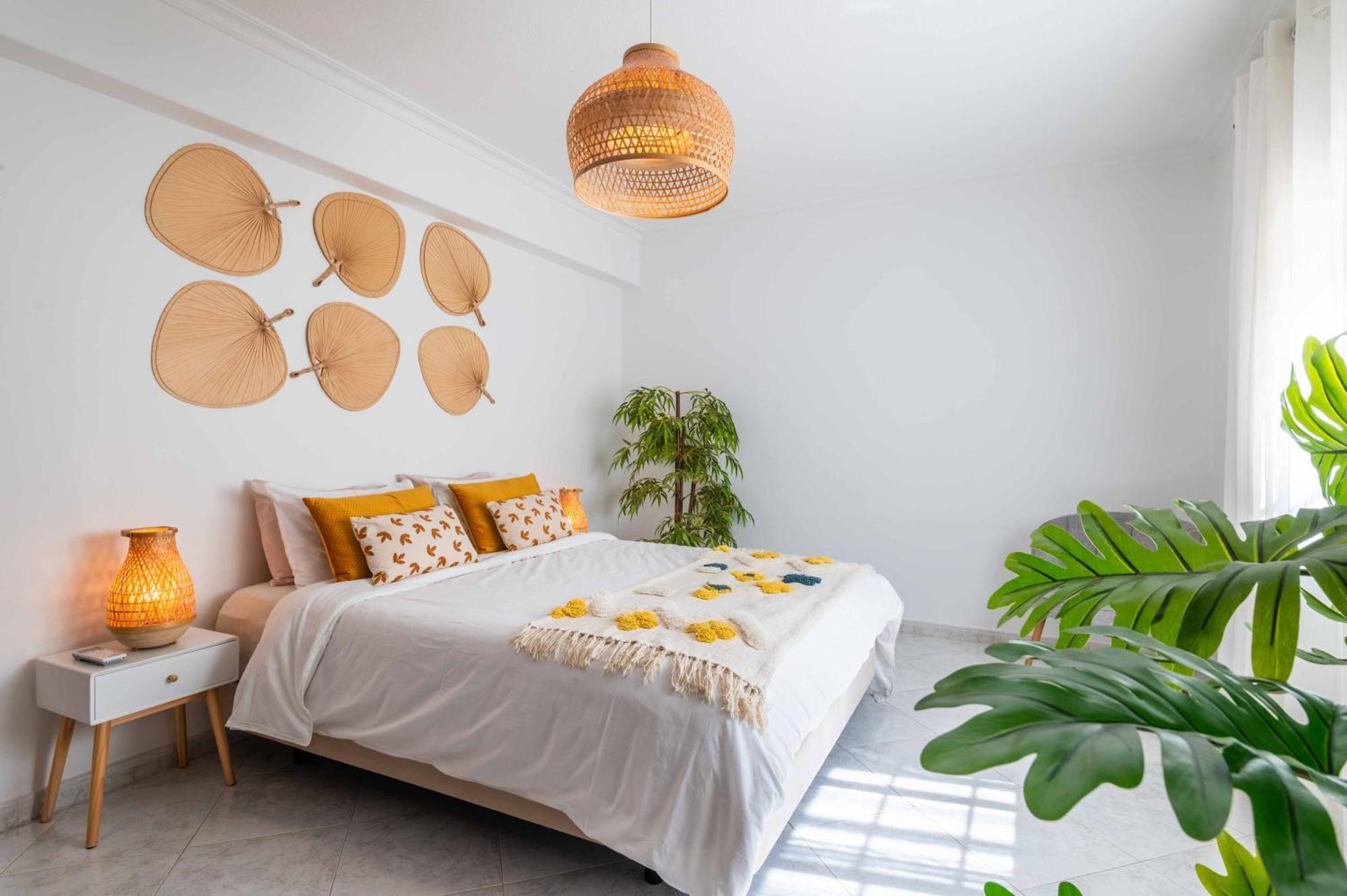 Flat With Ac, Wifi, Netflix, Balcony - 3 Min From The Beach Apartamento Armação de Pêra Exterior foto